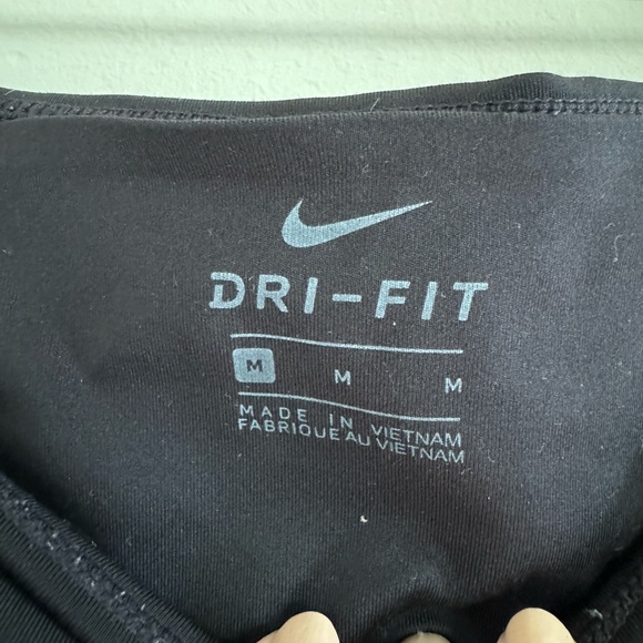 Mid-rise Cropped Nike Leggings - Picture 3 of 4